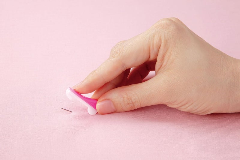 Clover Wonder Sewing Pins, Yellow and Pink - Image 2